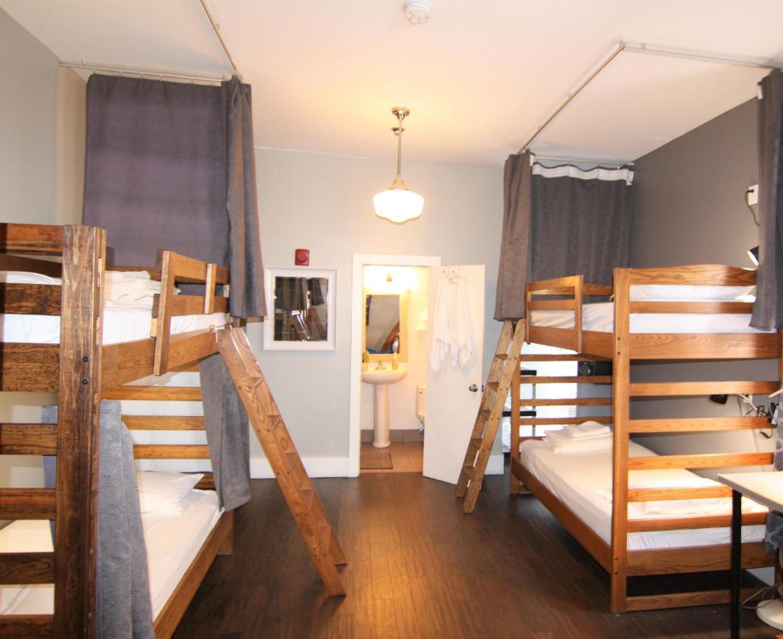 The Clarence Park Hostel Toronto Giường trong nhà trọ bức ảnh